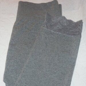 New Zenana Outfitters Cropped Compression Like Leggings With Lace Trim Sz. 2X/3X